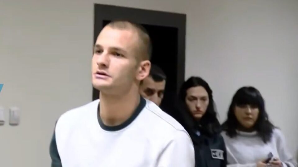 Ocyдениот Андреј и се обрати на неговата мајка: „Пред Господ сум чист ...